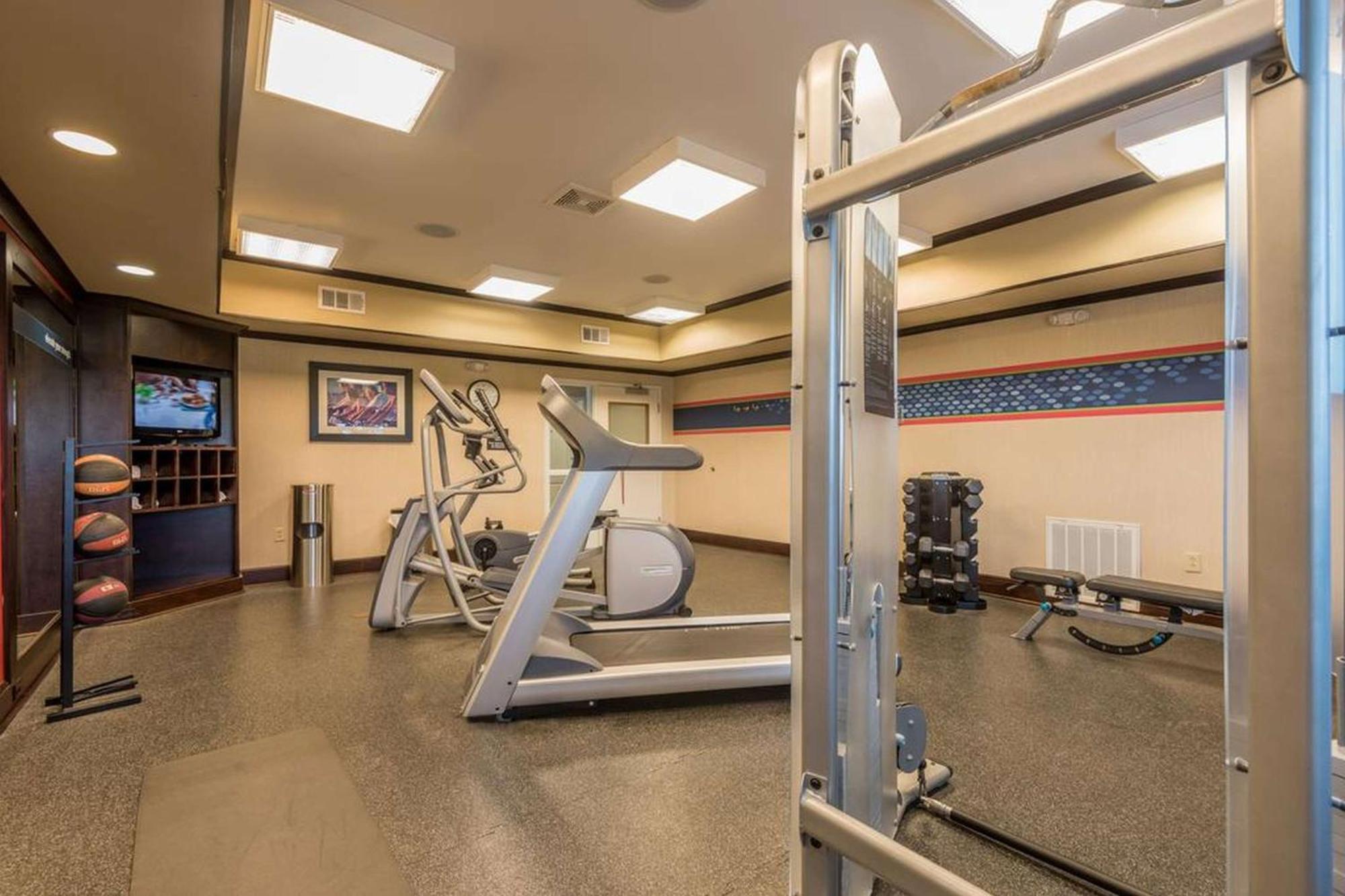 Hampton Inn New Albany Buitenkant foto