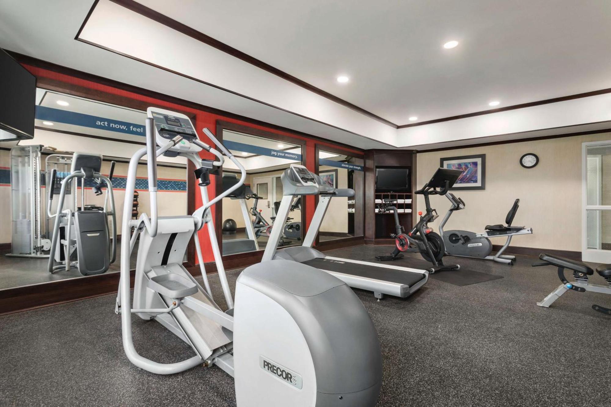Hampton Inn New Albany Buitenkant foto